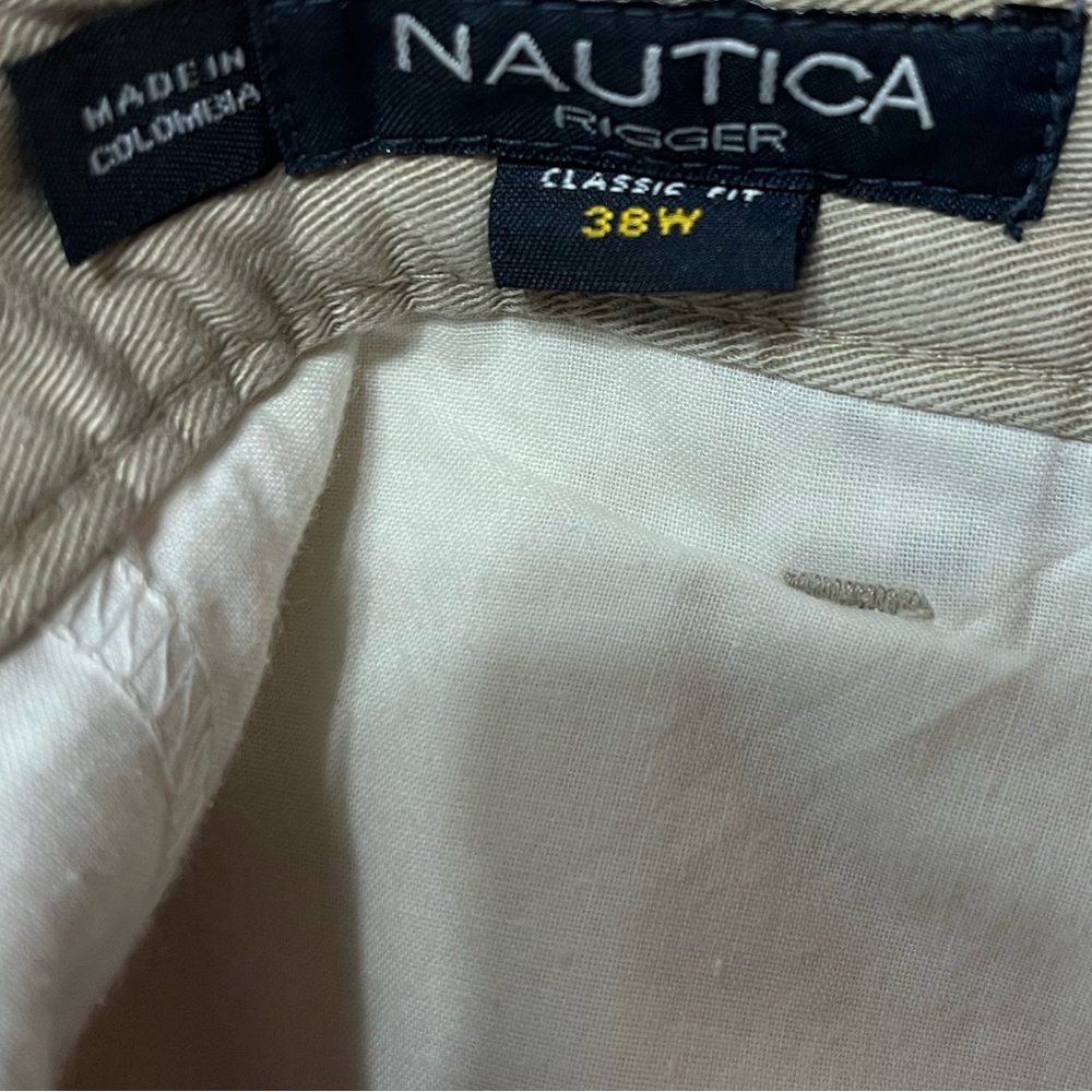 Men’s Nautica Pleated Front Khaki Shorts, Size 38 - Picture 10 of 12
